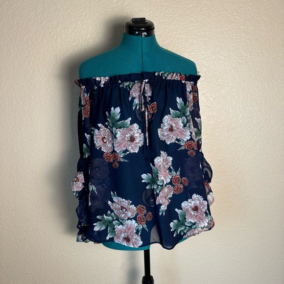 Timing Tops - Off the Shoulder Navy Floral Flowy HiLo Sheer blouse Ruffle sleeves Size Small